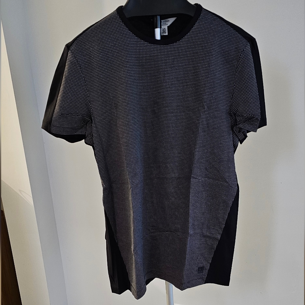 NWT Calvin KLEIN ladies shirt - sz L